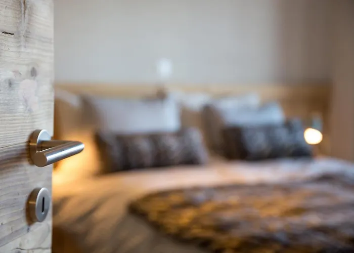 2 Bedroom - Close Lift - R27